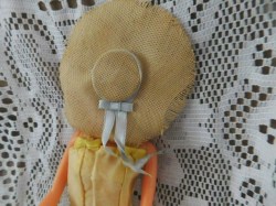 SUBURBAN SHOPPER HAT B